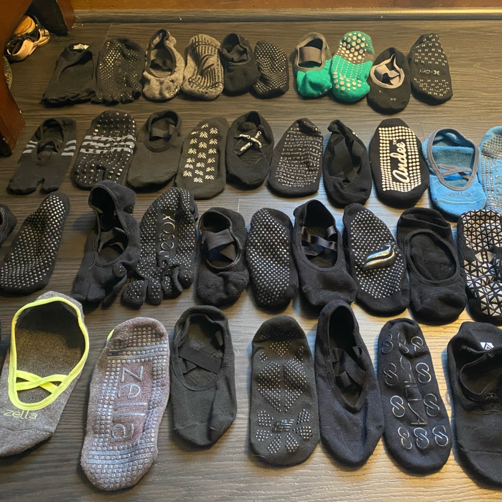 20 pair of grip socks ballet style